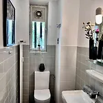 Appartement Schoenster Rheinblick Messe Parken Luxus 10 Person Düsseldorf