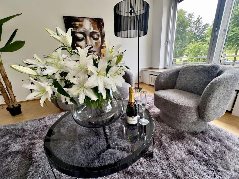 Schönster Rheinblick Messe Parken Luxus 10 Person Apartment *