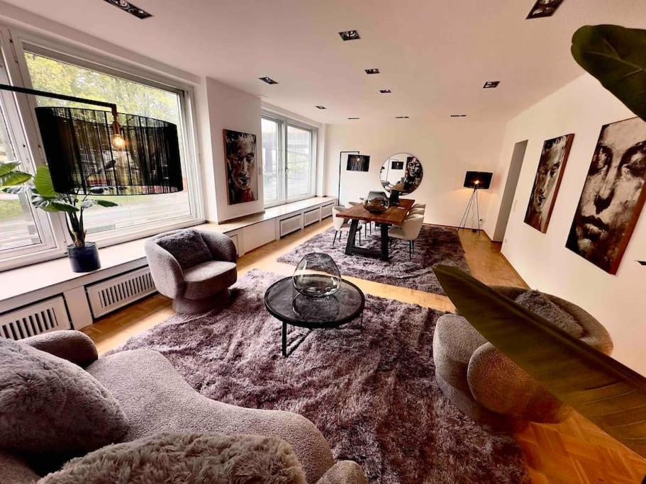 Schönster Rheinblick Messe Parken Luxus 10 Person *