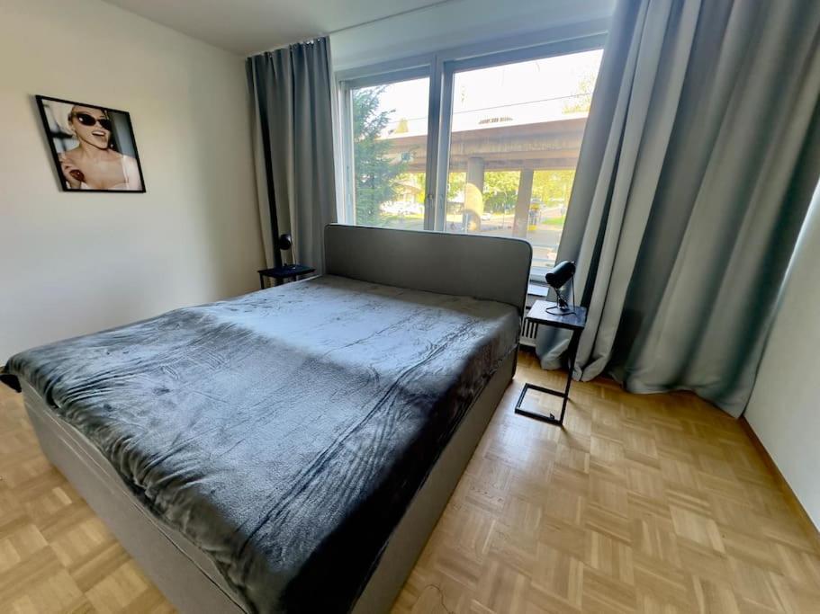 Schönster Rheinblick Messe Parken Luxus 10 Person * Düsseldorf