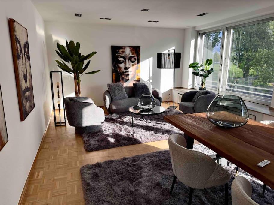 Schönster Rheinblick Messe Parken Luxus 10 Person *